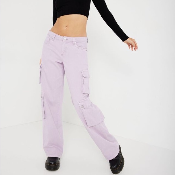 Garage Austin Low Rise Cargo Pants in Lilac 00 - Picture 1 of 1